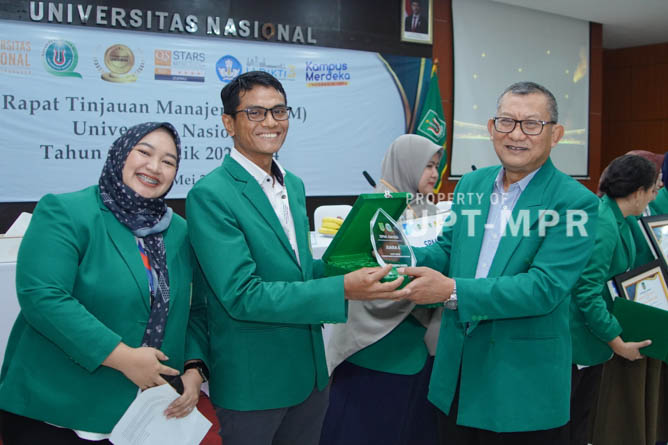 Tim Marketing dan Public Relations UNAS Raih Penghargaan di Ajang RTM 2025